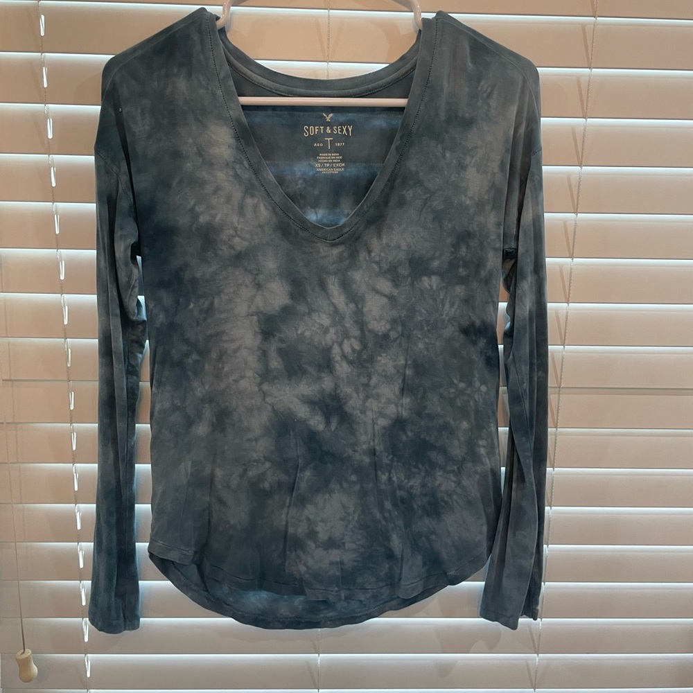 long sleeve blue shirt